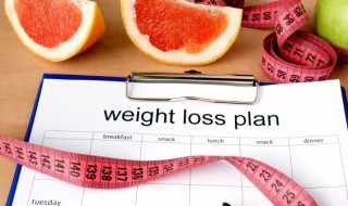 每天做多少个仰卧起坐能减肥（仰卧起坐每天做多少个才有效减肥）