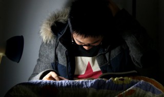 轧怎么组词（轧伤的轧怎么组词）