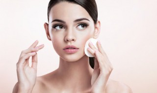 卸妆后用清水洗脸可以吗 卸妆后直接用清水洗脸