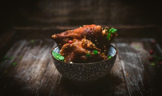 东北酱猪蹄的家常做法（东北酱猪蹄的家常做法步骤）