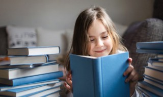 罗浮山下四时春的下一句是什么（罗浮山下四时春 古诗）