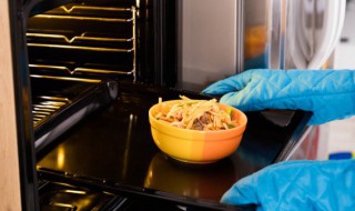 烤箱烤面包不用锡纸行吗(烤箱做面包不用锡纸可以吗)