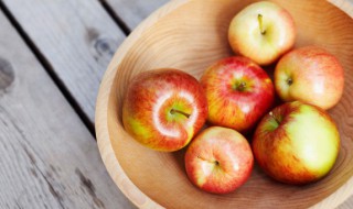 榨苹果汁要剥皮吗（榨汁机榨苹果要去皮吗）
