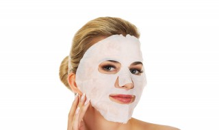 敷完面膜脸上黏黏的是什么（敷完面膜脸上黏黏的是什么原因）