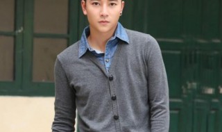 针织开衫配什么衬衫好看（衬衫和开衫怎么搭配）