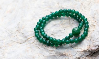 翡翠玉价格一般多少钱(翡翠玉的价格多少钱一克)