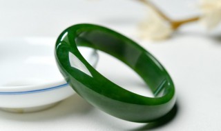 假翡翠玉镯 假翡翠玉镯怎么处理