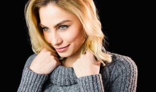 毛呢大衣不缩水的正确洗涤方法 毛呢大衣不缩水的正确洗涤方法是什么