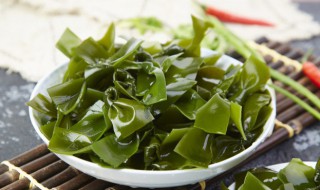 海带煮熟了能变成绿色能不能吃（海带为啥煮完变成绿色的）