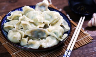 煮饺子开锅后为什么要加凉水(煮饺子的时候加凉水是什么原因)