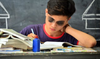 黄花菜都凉了的典故出自哪里 黄花菜都凉了这句话是怎么来的