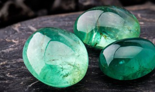 帝王绿翡翠鉴定 帝王绿翡翠鉴定拍卖