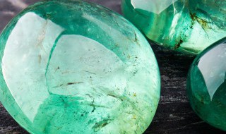 翡翠会不会越带越透 翡翠会越带越透吗?