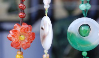 白冰翡翠是属于冰种吗（翡翠白冰种是什么意思）