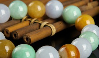 帝王绿翡翠戒指价格(帝王绿翡翠戒指 价格)