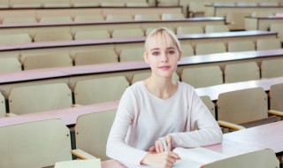 迫的拼音（迫的拼音多音字组词）