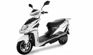 为什么电动车不能自带发电机充电（电动车能用发电机直接充电吗?）