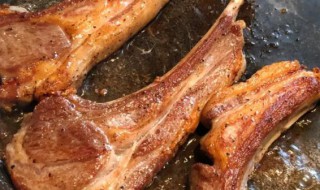 生煎羊排一面煎几分钟（煎锅煎羊排要多久）
