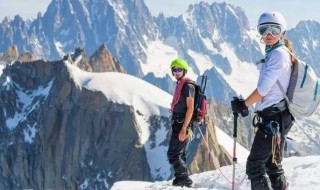 登顶珠峰对登山者来说意味着什么 登山队员攀登珠穆朗玛峰的意义