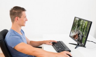 僵尸末日求生类游戏（末日生存僵尸类游戏）