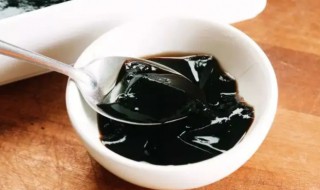 烧仙草是什么植物（烧仙草是什么植物做成）