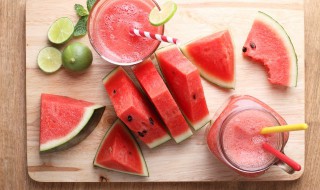 西瓜能放冰箱里吗 整个的西瓜能放冰箱里吗