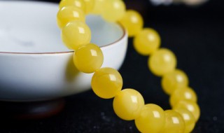 蜜蜡怎样辨别真假（蜜蜡怎么辨真假鉴别）