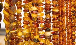 琥珀蜜蜡的区别(琥珀蜜蜡的区别在哪里)