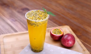 睡前喝一杯百香果水有什么好处（早上喝一杯百香果水有什么好处）