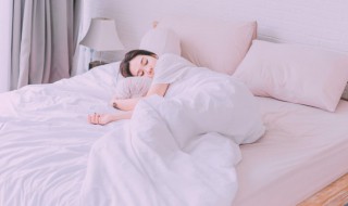 女人梦见黑鱼什么预兆（女人梦见黑鱼是什么预兆）