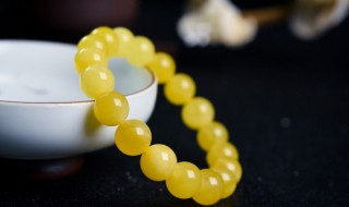 蜜蜡辨别（蜜蜡辨别真假的方法）