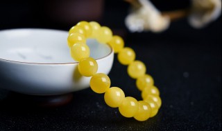 怎么辨别蜜蜡真假鉴别 怎么辨认蜜蜡真假鉴别