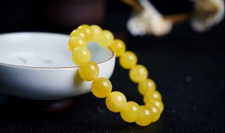 黄玉髓与蜜蜡的区别 黄玉髓和蜜蜡的区别