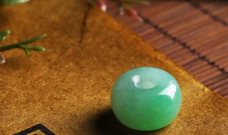 糯化冰种翡翠价格（糯冰种翡翠值钱吗）