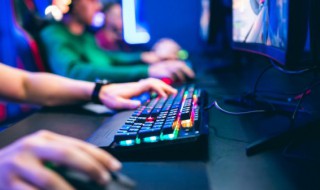 使命召唤怎么滑铲（电脑使命召唤怎么滑铲）