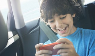 丧尸围城4怎么用投掷武器 丧尸围城4扔武器