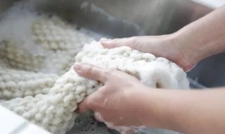 洗羊绒热水还是凉水(羊绒可以用热水洗吗)