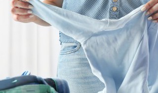 黑笔水弄衣服上怎么洗掉（黑水笔弄在衣服上怎么才能洗掉）