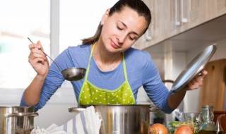 鸡爪煲的做法窍门 鸡爪煲的教程