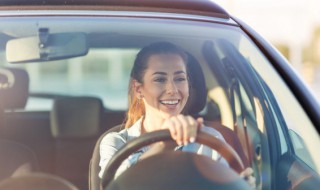 副驾驶坐小孩怎么处罚(副驾驶坐小孩怎么处罚扣分)