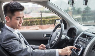 驾驶车辆超速怎么扣分（车速超速怎么扣分）