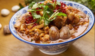 冷冻牛蛙怎么处理吃起来更嫩（冷冻牛蛙怎么处理会更鲜嫩）