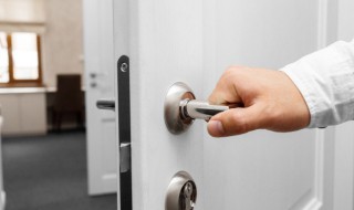 门帘选购注意事项有哪些（如何选择门帘）