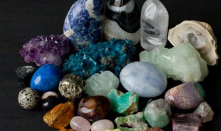 石英石和大理石的区别（石英石和大理石的区别哪个好）