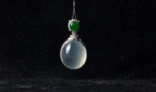 冰种飘花翡翠价格（老坑冰种飘花翡翠价格）