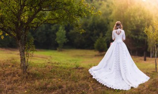 夏天拍婚纱照需要注意什么（夏天怎么拍婚纱照）