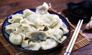 水饺要在开水里煮多长时间才熟（水饺在水煮开的时候煮几分钟才熟）