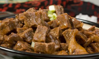 加牛奶炖牛肉能使牛肉变嫩吗（牛肉加牛奶会变嫩吗）