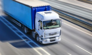 行驶证丢了可以异地补办吗（行驶证丢了可以在异地补办吗）