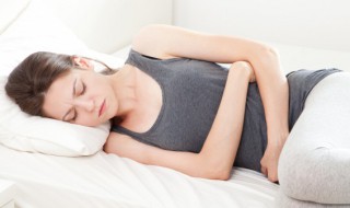 女人梦见跟死人说话（女人梦见跟死人说话是什么意思）